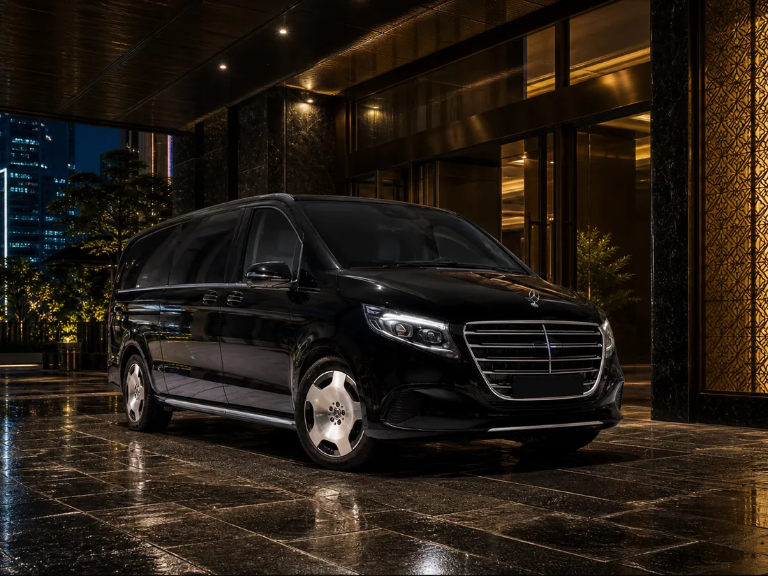 2025 Mercedes-Benz V 300 Exclusive facelift in black